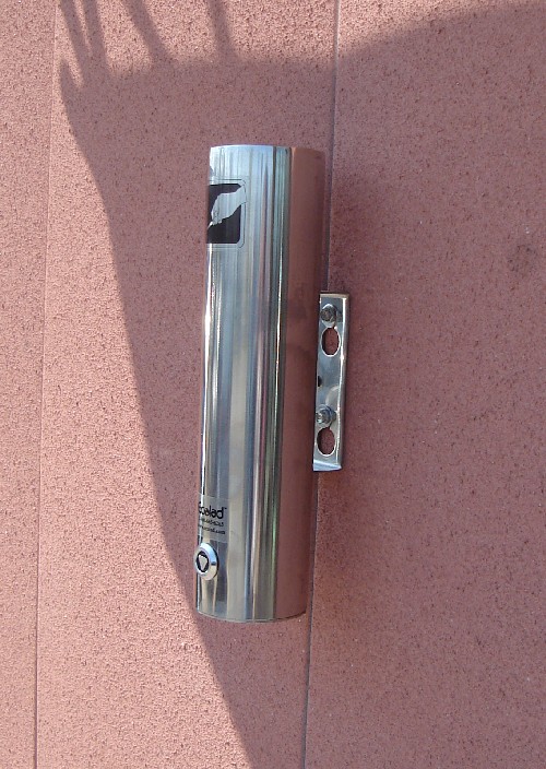 Cenicero de pared de acero inoxidable para uso en exteriores